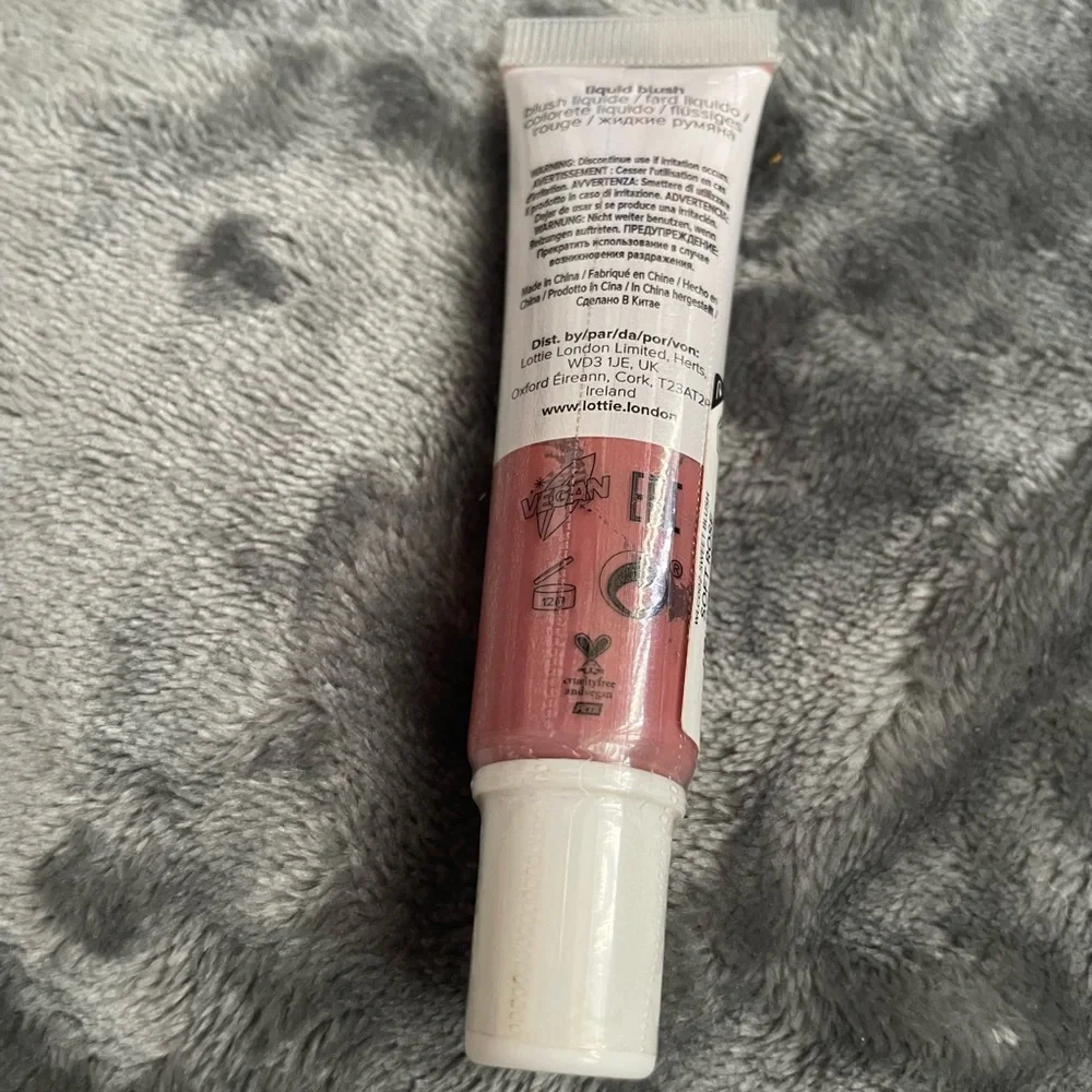 Lottie soft liquid blush in soft rose new!